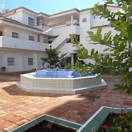 Apartamentos Pueblo Quinta Benalmadena Luaran gambar